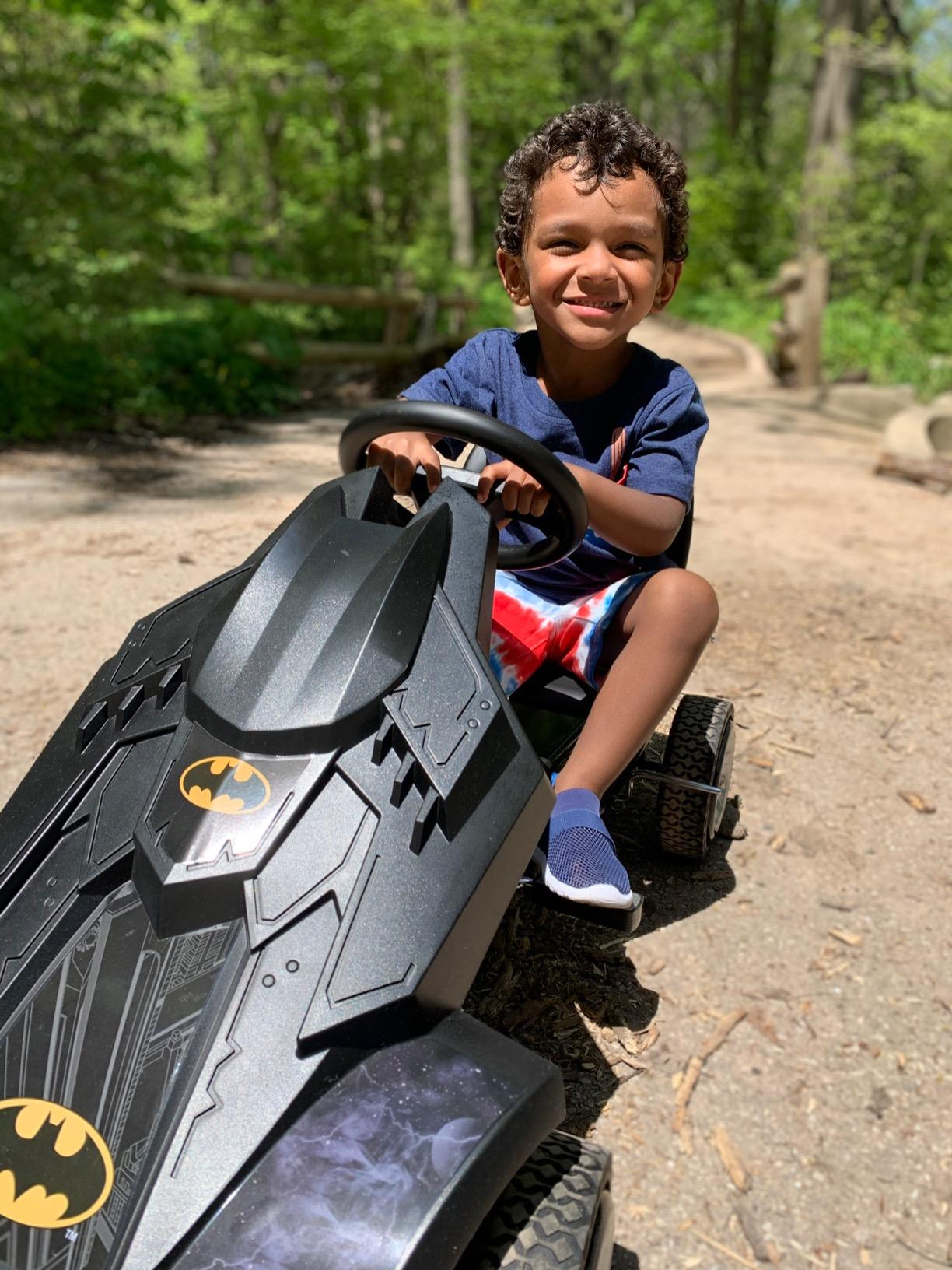 hauck Batmobile Pedal Go Kart, Superhero Ride-On Car for Kids, Black customer photo 2