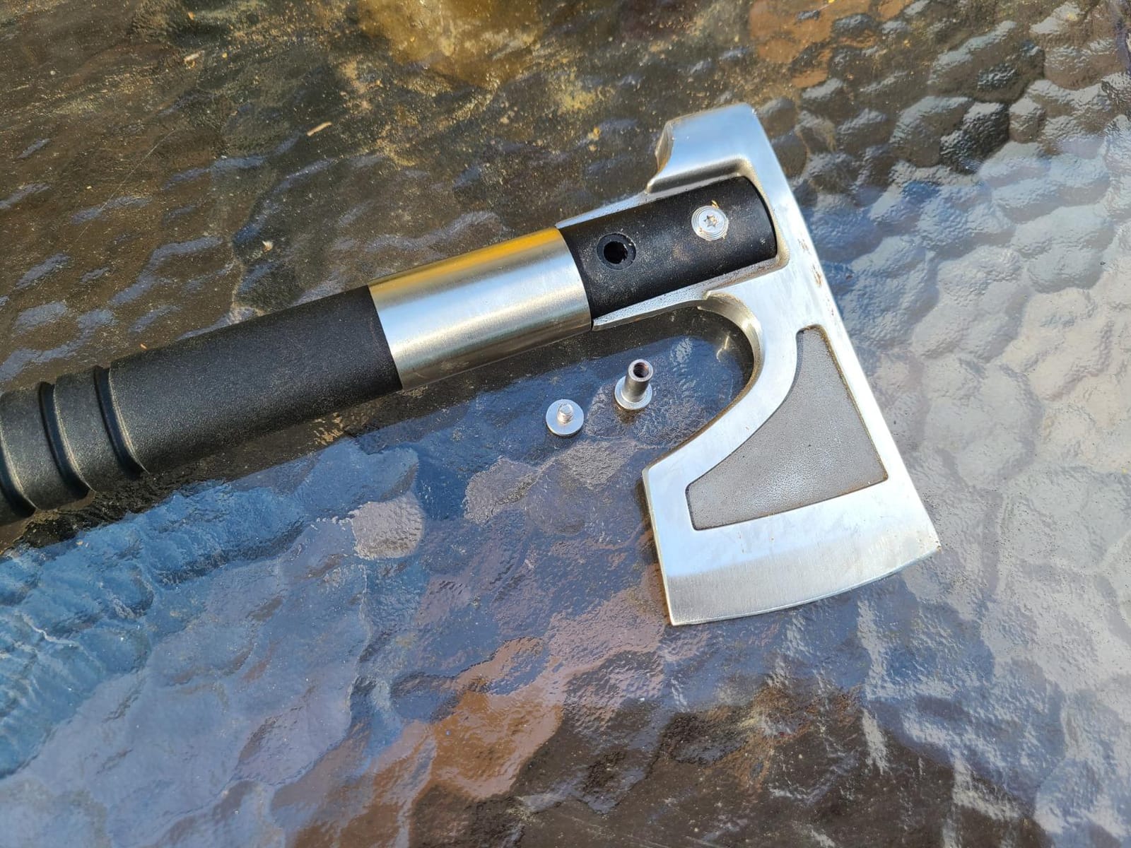 SOG Camp Axe- Compact Camping and Survival Hatchet/Hammer Tool with Sheath and 3.1 Inch Bushcraft Axe Edge (CH1001-CP) customer photo 1
