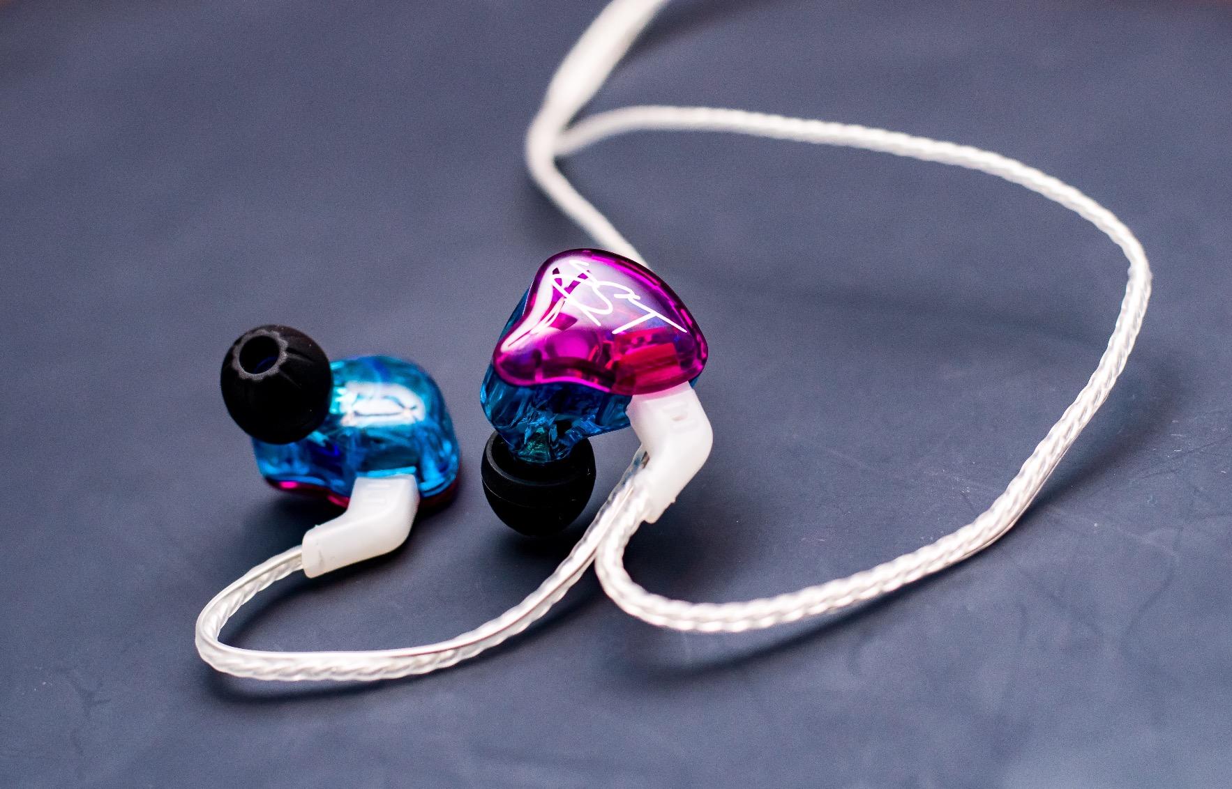 YINYOO KZ-ZST Colorful Hybrid Banlance Armature with Dynamic Ear Earphone 1BA+1DD HiFi Headset KZ in Ear Monitor Headphone Wired Earbuds IEM Earphone Gaming Ear Buds (Colorful/zst Without Microphone) customer photo 1