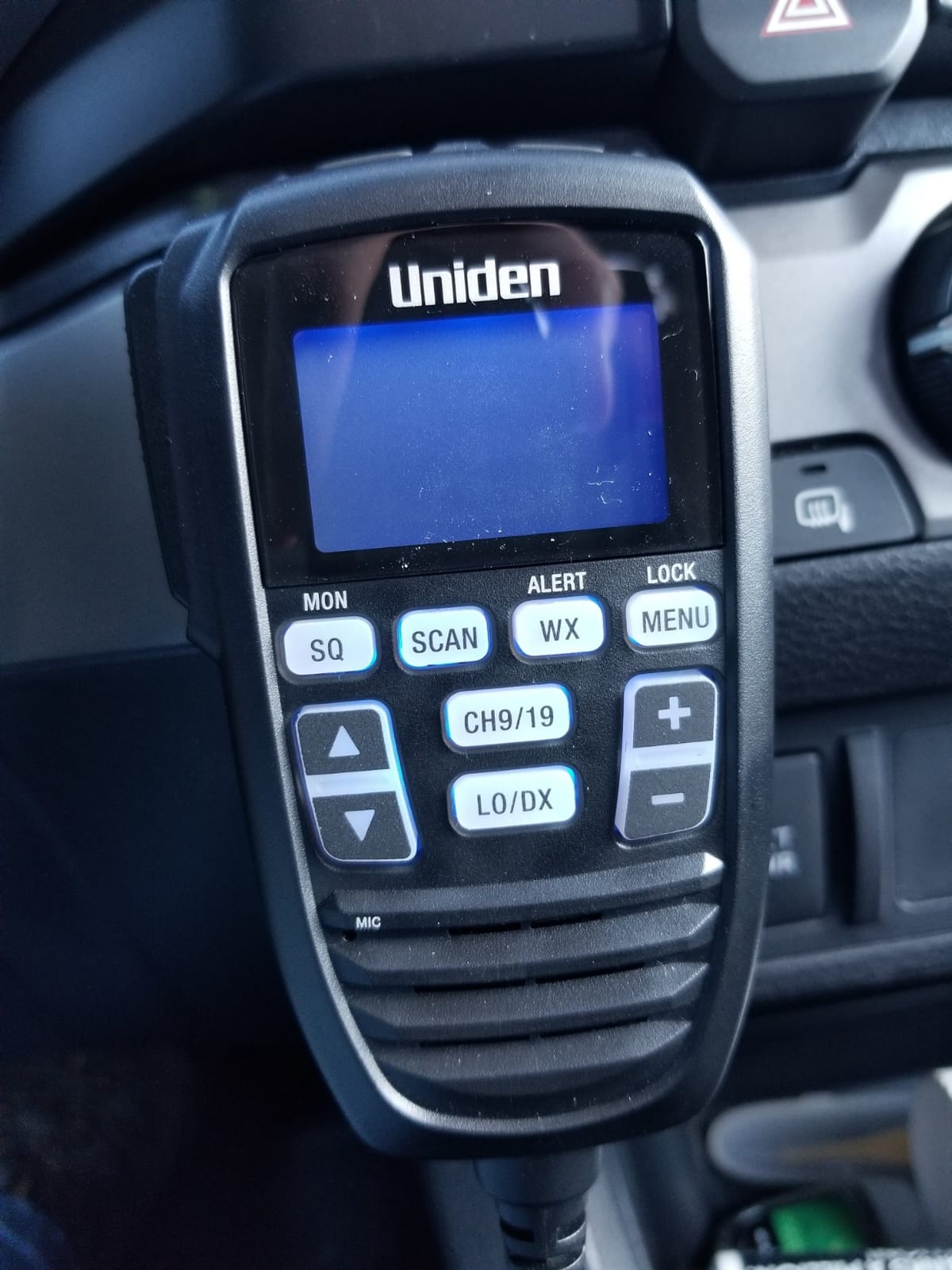 Uniden CMX760 Bearcat Off Road Series Compact Mobile CB Radio, 40-Channel Operation, Ultra-Compact for Easy Mounting, Large 7-Color Backlit LCD Display on Mic with Built-in Speaker Mic, Black customer photo 2