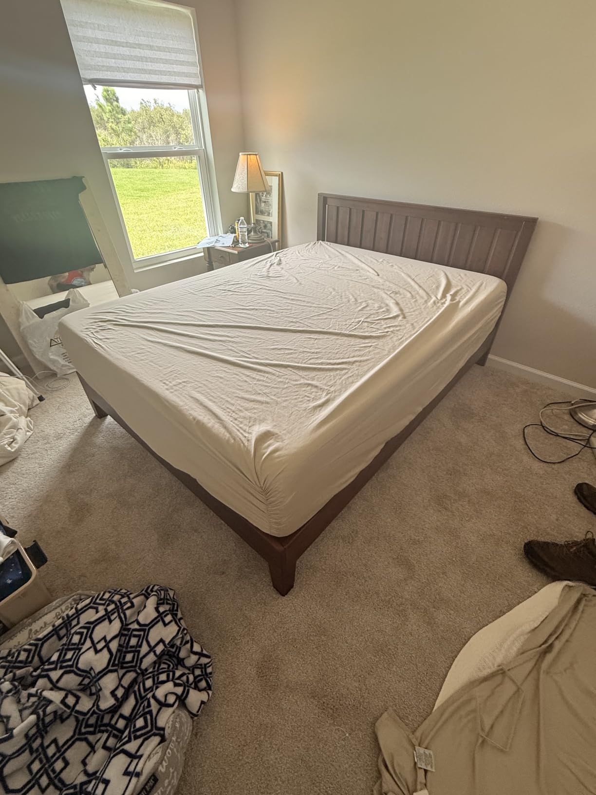 Zinus Vivek Deluxe Wood Platform Bed Frame with Headboard, King | Slatted Headboard, Wood Slat Support, No Box Spring Needed, Contemporary Design, Easy Assembly customer photo 2