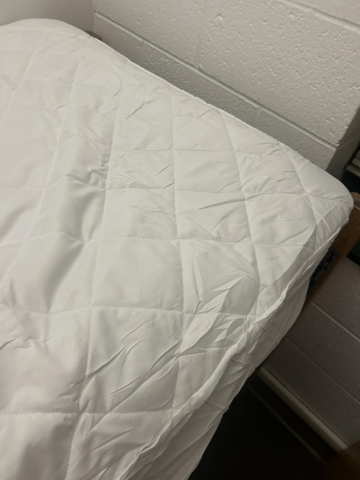 Bare Home Quilted Fitted Mattress Pad (Twin, White) | Cooling Mattress Cover, Easily Washable, Elastic Fitted Cover for Mattress, Stretch-to-Fit up to 15 Inches Deep customer photo 2