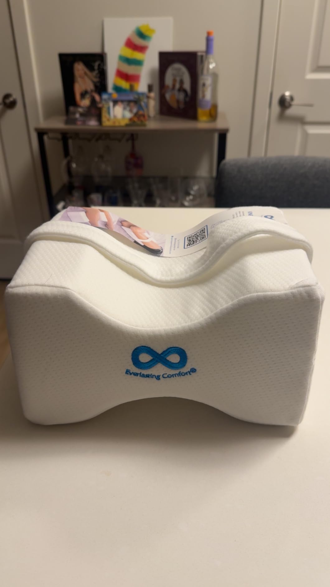 Everlasting Comfort Memory Foam Knee Pillow for Side Sleepers - Sciatica Pain Relief Pillow with Removable Strap Support customer photo 1
