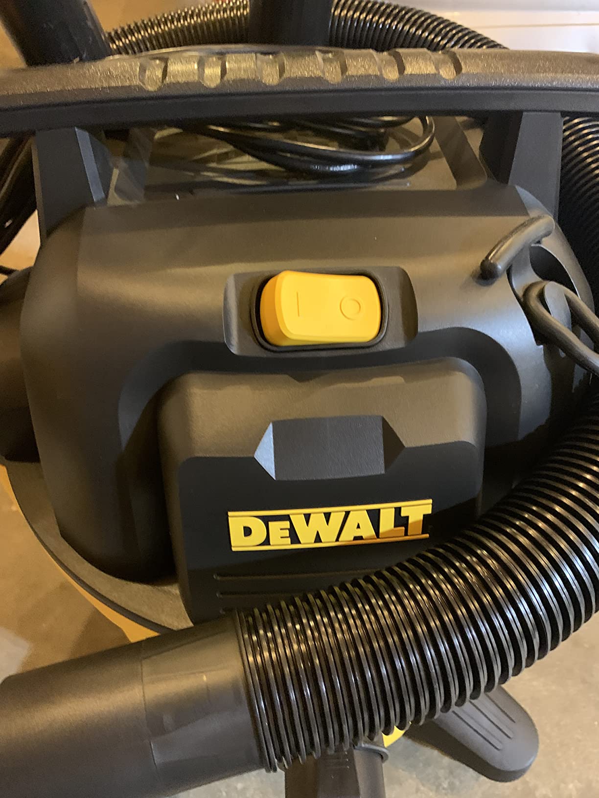 DEWALT 12 Gal. 5.5 HP Poly Wet/Dry Vacuum with Hose and Accessories DXV12P customer photo 2