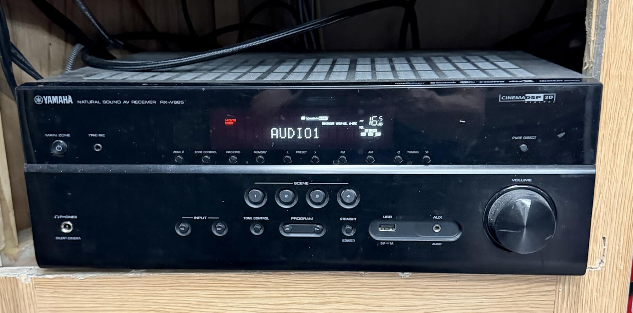 YAMAHA RX-V685 7.2-Channel AV Receiver with MusicCast customer photo 2