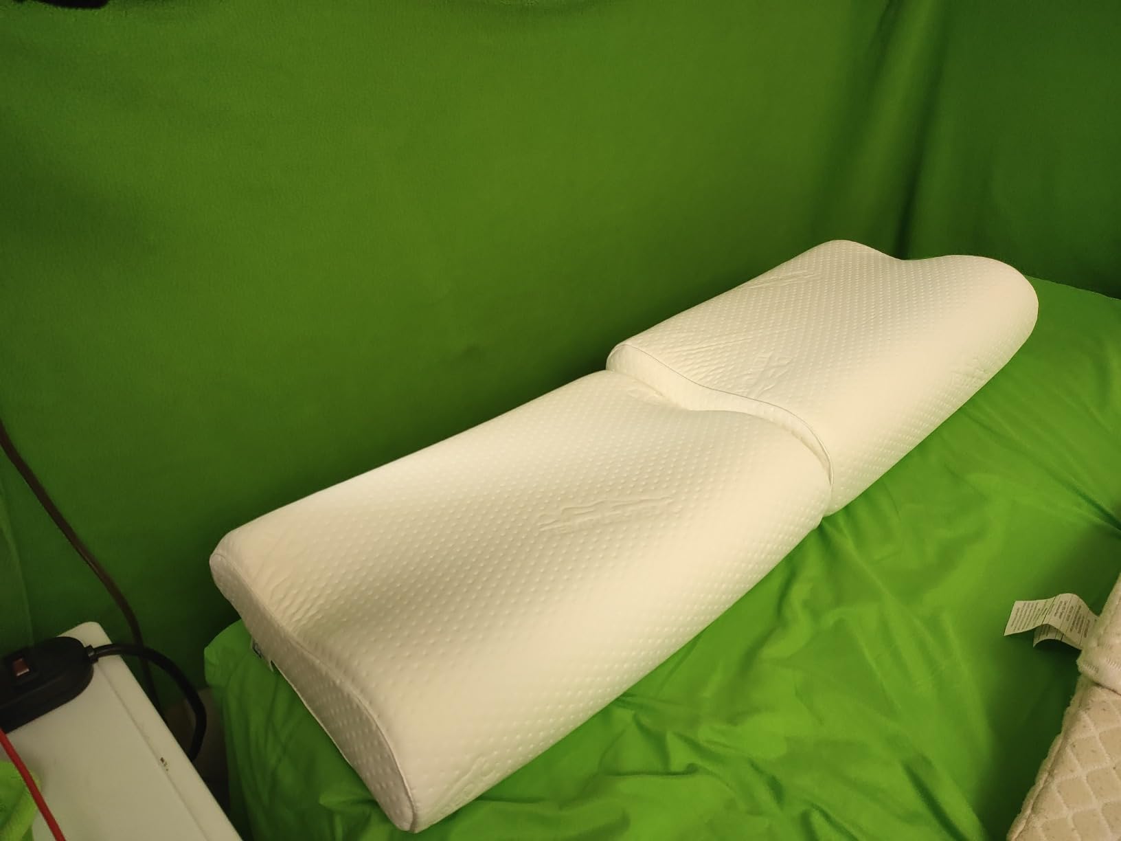 Tempur-Pedic TEMPUR-Ergo Neck Pillow, Large Profile, White customer photo 2