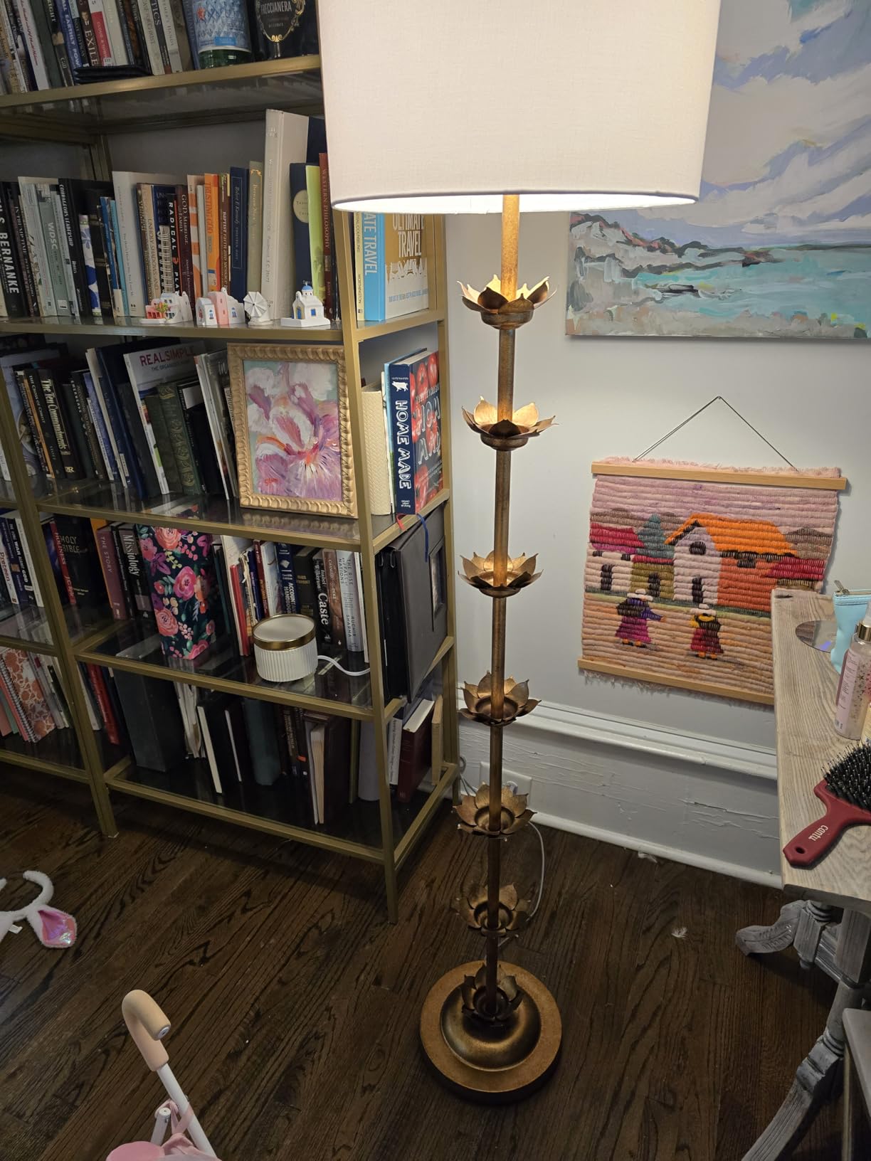 SAFAVIEH Lighting Collection Landen 64-Inch Antique Gold Leaf Floor Lamp, Sculptural Iron Standing Lamp with Fabric Shade, LED Bulb Included customer photo 1