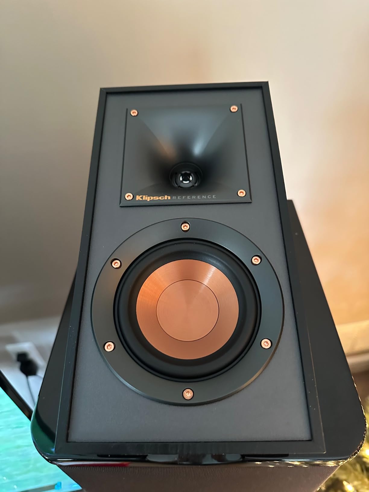 Klipsch R-41SA Powerful Detailed Home Speaker Set of 2 Black customer photo 2