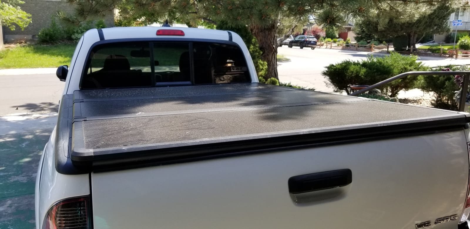 DNA MOTORING New Upgrade Truck Bed Top Hard Solid Tri-Fold Tonneau Cover Compatible with 16-19 Toyota Tacoma with 5Ft Bed, TTC-HARD-059 customer photo 1
