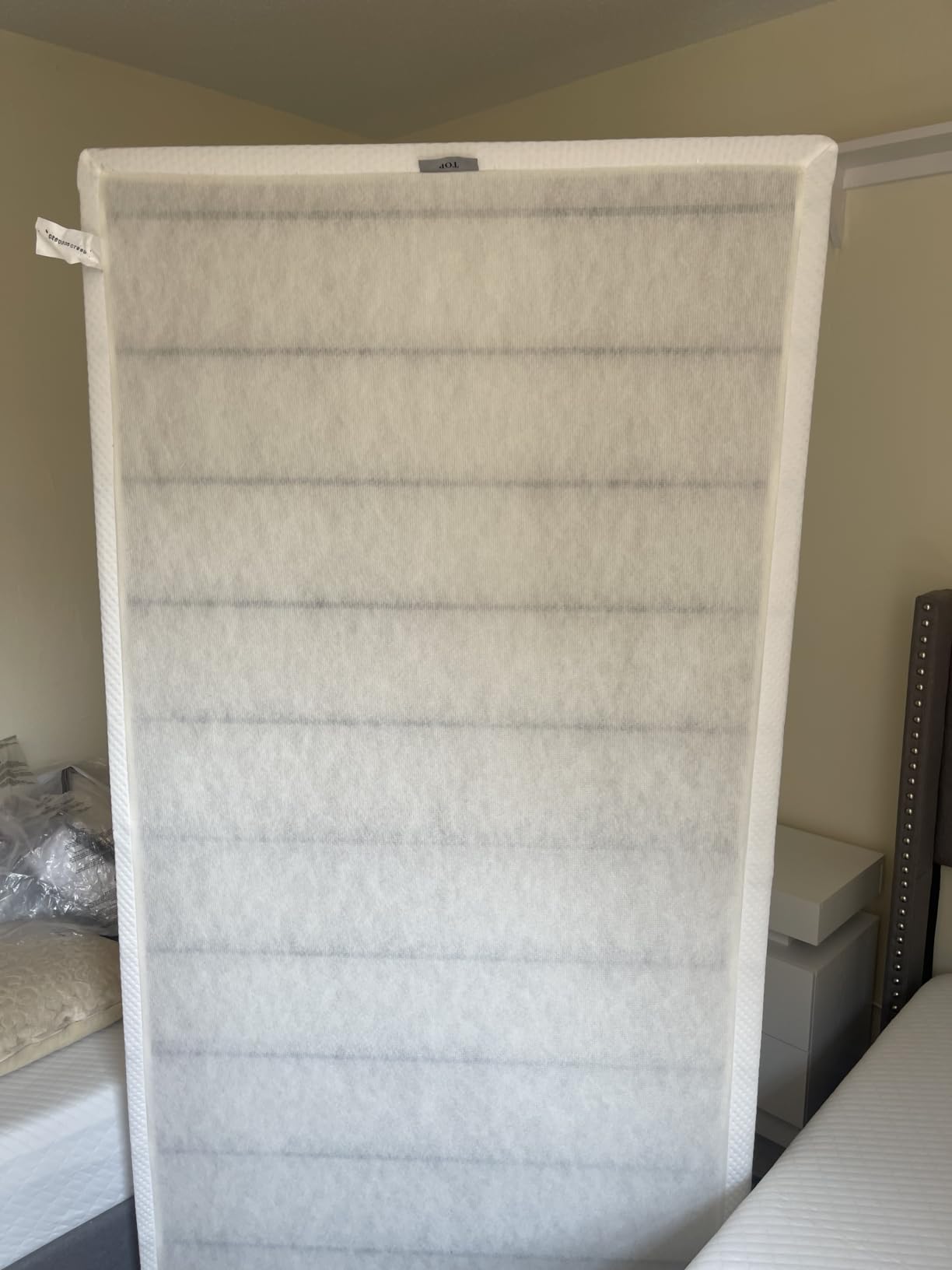 Amazon Basics Sturdy Smart Box Spring Bed Base, 5-Inch Height Mattress Foundation, Strong Support for All Mattress Types, Tool-Free Easy Assembly, Twin, 74