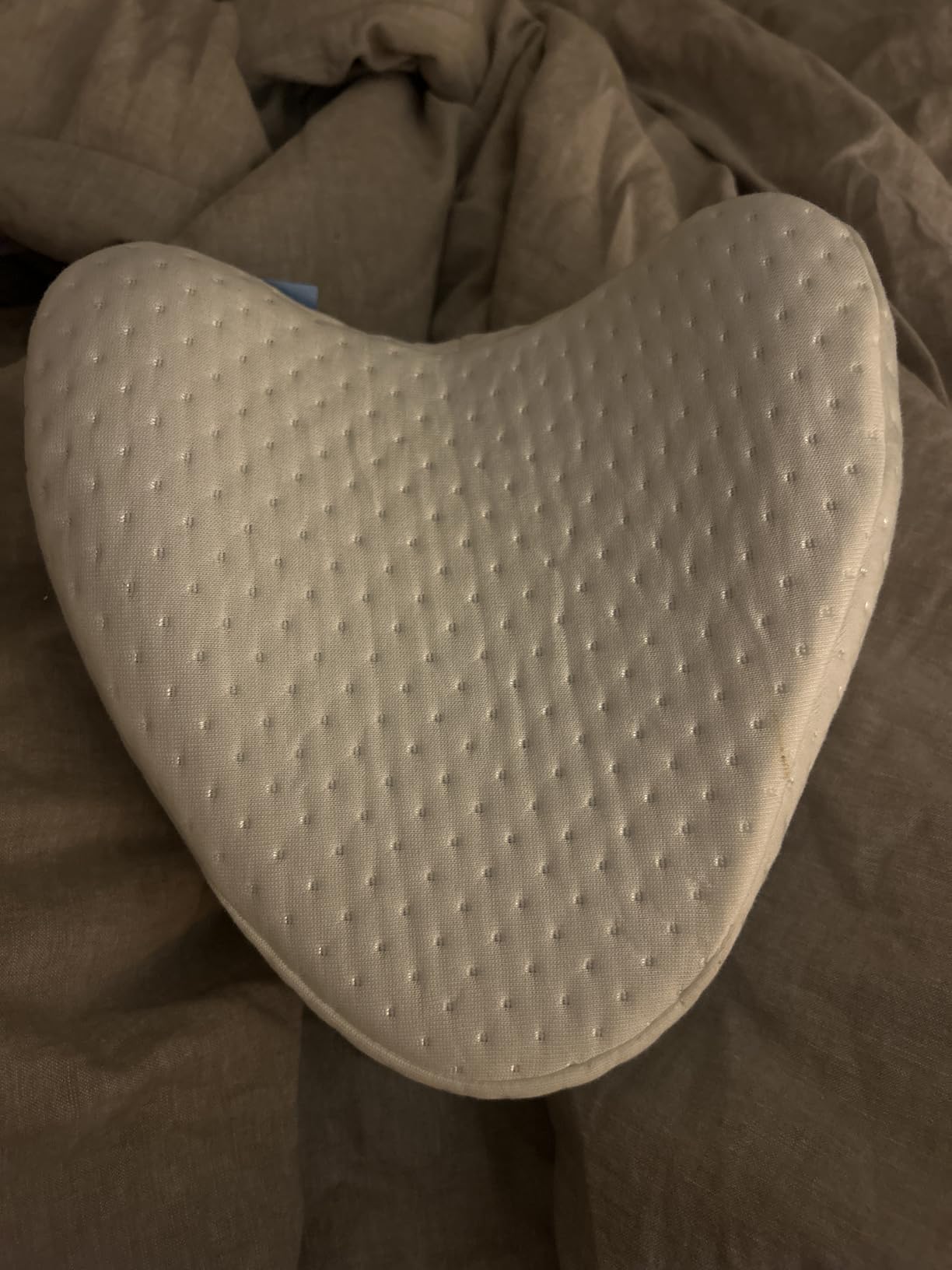 Contour Legacy Leg & Knee Foam Support Pillow for Side Sleepers - Soothing Relief for Back, Hips, Knees, Joints, Nerves & Muscles customer photo 1