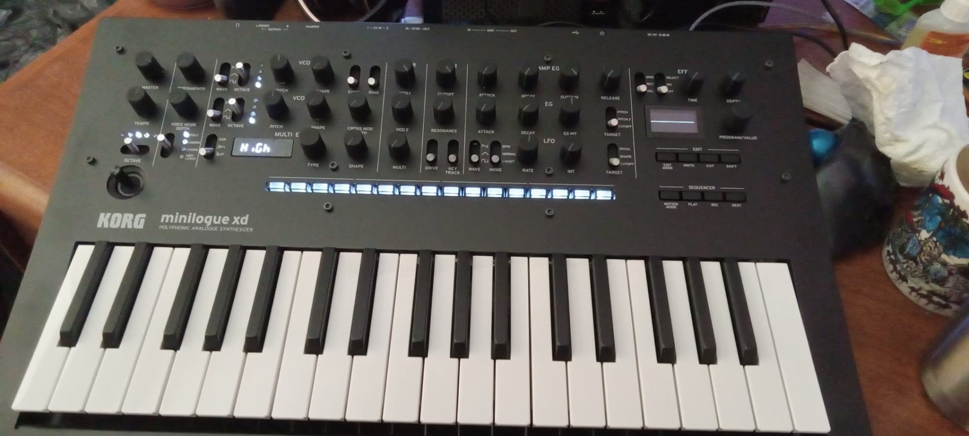 Korg minilogue xd 37-key Polyphonic Analog Synththesizer w/ 16-step Sequencer, 4 Voices and OLED Oscilloscope (MINILOGUEXD) customer photo 1
