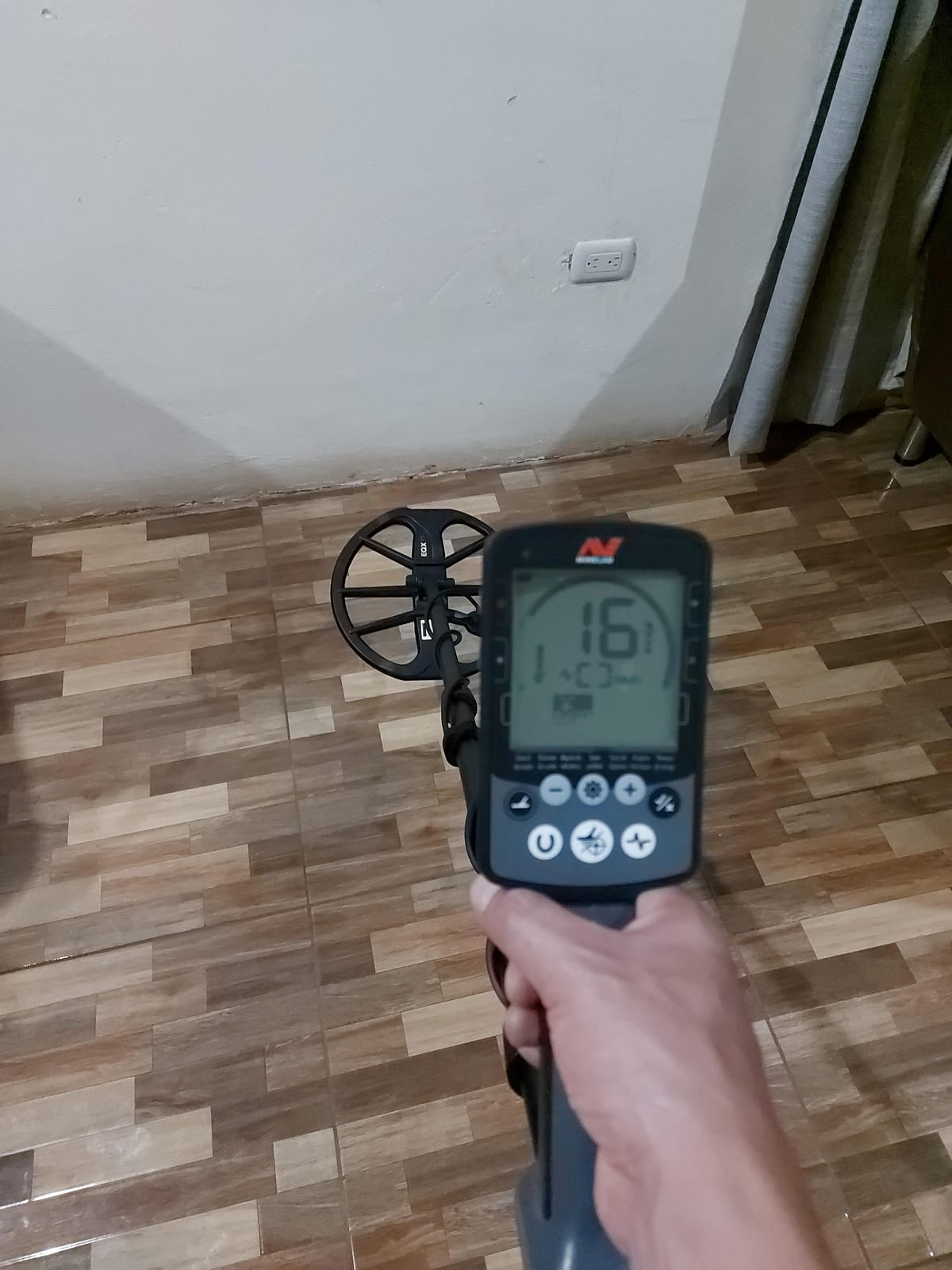 Minelab Equinox 800 Multi-IQ Underwater Metal Detector & Pro-Find 15 Pinpointer customer photo 1