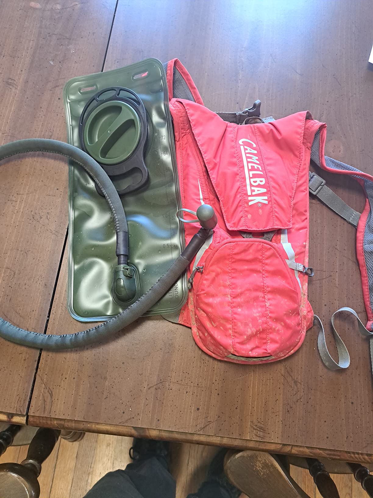 2L Hydration Bladder, Water Bladder for Hiking Backpack 2 Liter Water Storage Bag with Insulated Tube, Hydration Back Pack Replacement for Outdoor Camping Running Cycling customer photo 2
