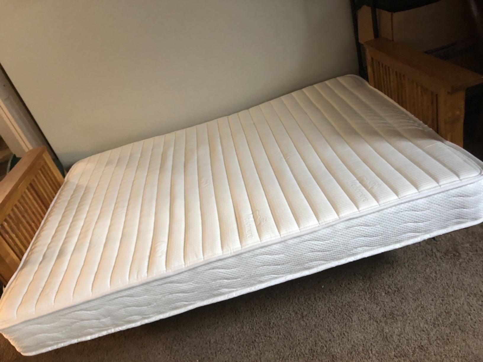 Queen Mattress, 10 Inch Hybrid Mattress in a Box with Gel Memory Foam Mattress, Natural Latex Mattress Individually Wrapped Pocket Coils Innerspring Mattress, Pressure Relief, Back Pain Relief customer photo 1