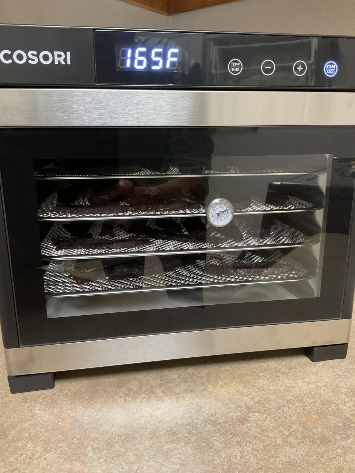 Cosori Food Dehydrator, 6 Stainless Steel Trays with 6.5 ft² Drying Space customer photo 1