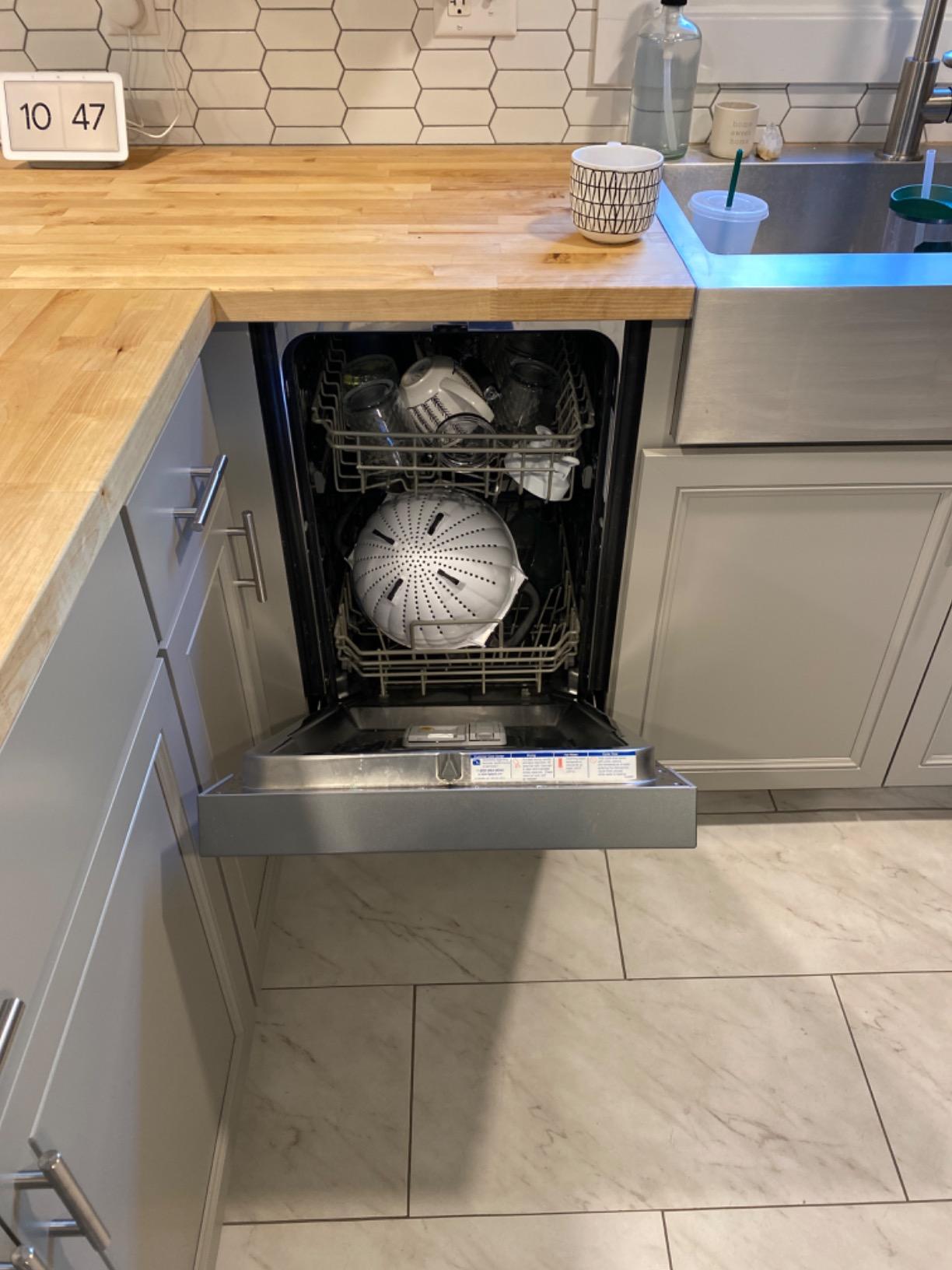 FRIGIDAIRE 18 in. ADA Compact Front Control Dishwasher in Stainless Steel with Dual Spray Arms, 52 dBA, includes room-of-choice delivery customer photo 2