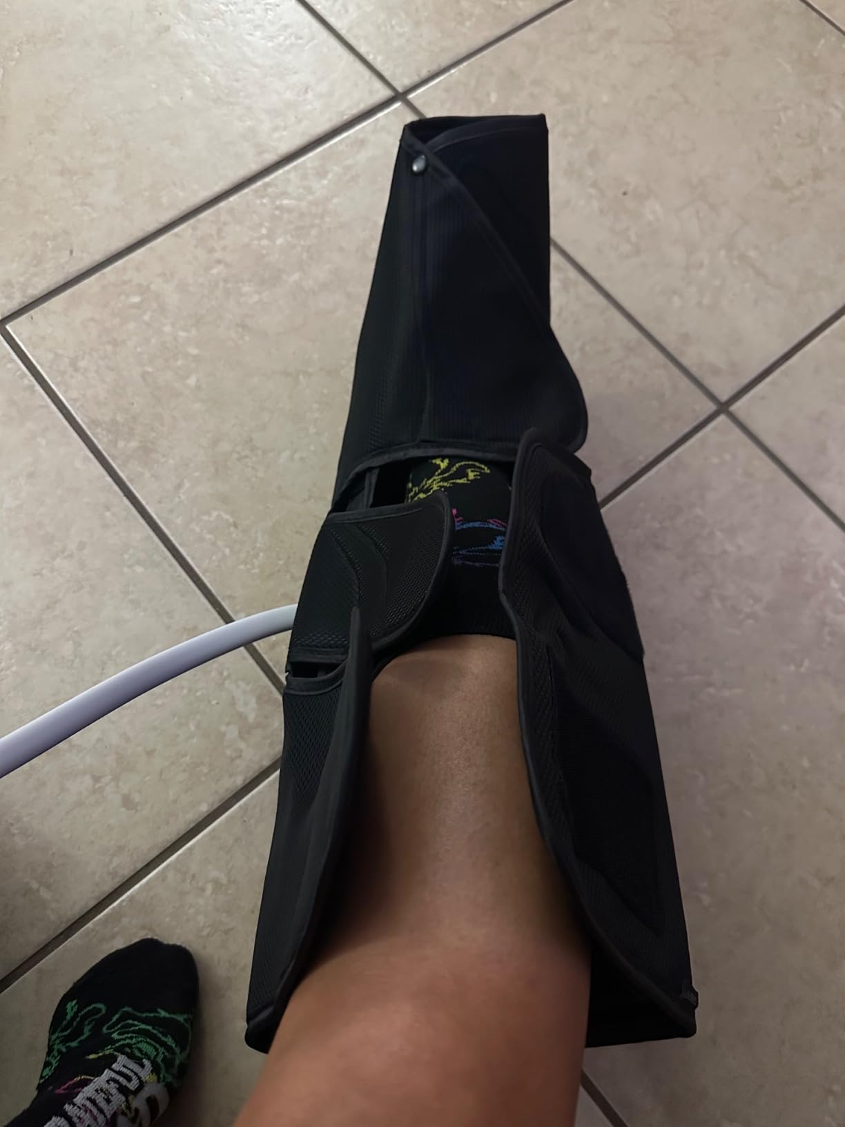 QUINEAR Leg Massager with Heat and Air Compression,Foot and Calf Massager for Circulation and Pain,Compression Boots with 3modes and 3 Intensities customer photo 2