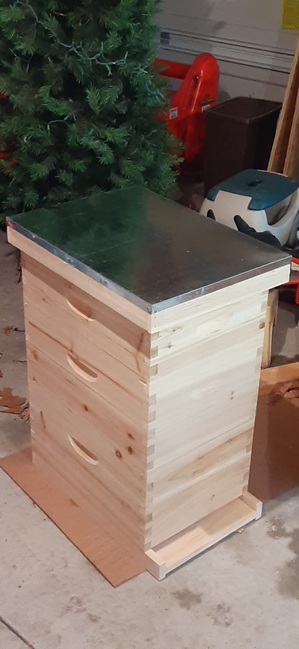 NuBee 8-Frame Beehive Kit – Unassembled Langstroth Hive with 2 Deep & 1 Medium Boxes, Frames & 100% Wax-Coated Foundations | Lightweight Fir & Pine Construction customer photo 1