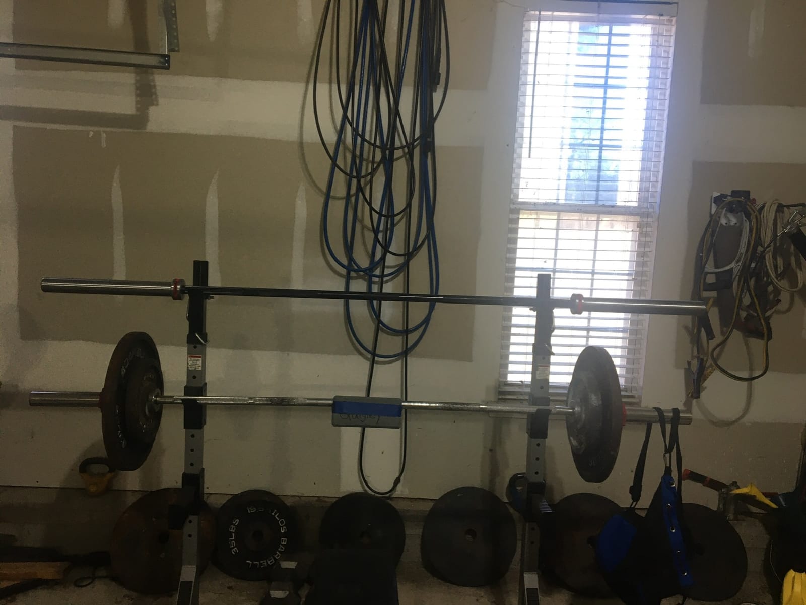 XMARK Crowbar Olympic Barbell, 20kg Training Bar, 28mm Shaft, Center Knurl, Built for Strength Training and Olympic Lifts customer photo 2