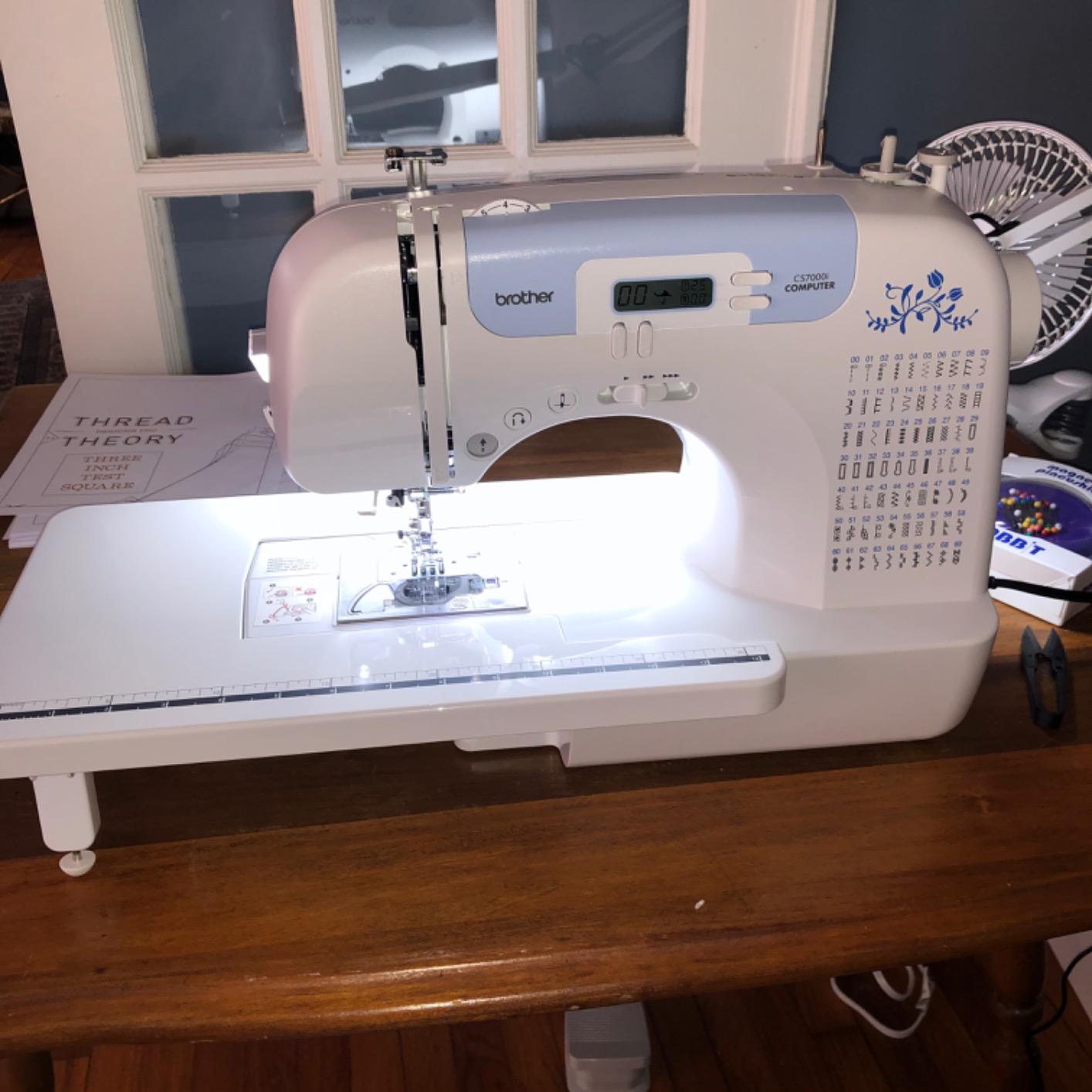 Brother CS7000i Sewing and Quilting Machine, 70 Built-in Stitches, 2.0