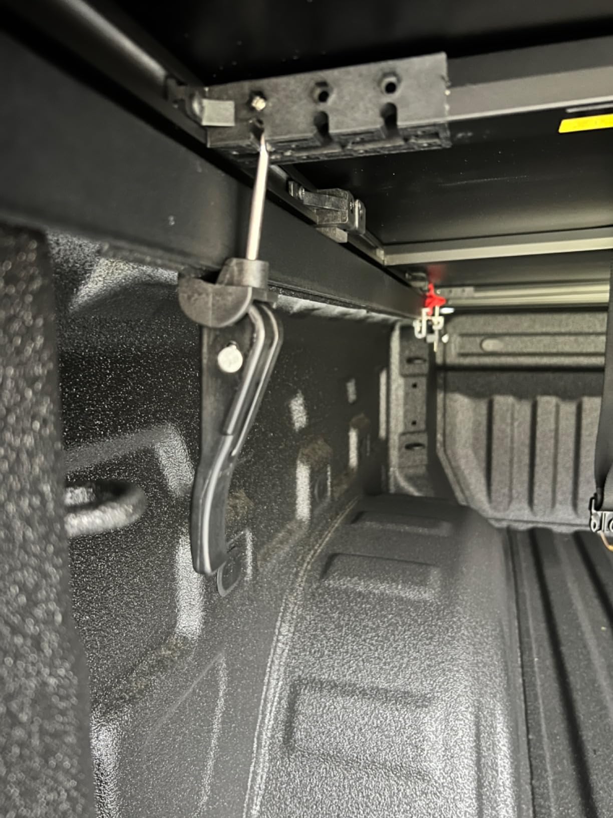 Tyger Auto T3 Soft Tri-fold Truck Bed Tonneau Cover | Compatible with 2019-2026 Chevy Silverado GMC Sierra 1500 5'10