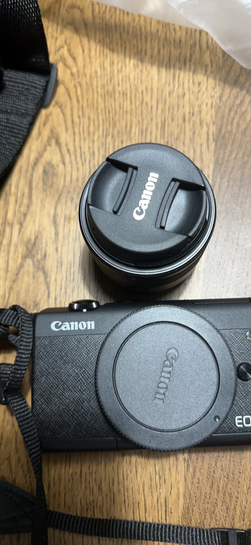 Canon EOS M200 Compact Mirrorless Digital Vlogging Camera with EF-M 15-45mm Lens, Vertical 4K Video Support, 3.0-inch Touch Panel LCD, Built-in Wi-Fi, and Bluetooth Technology, Black customer photo 1