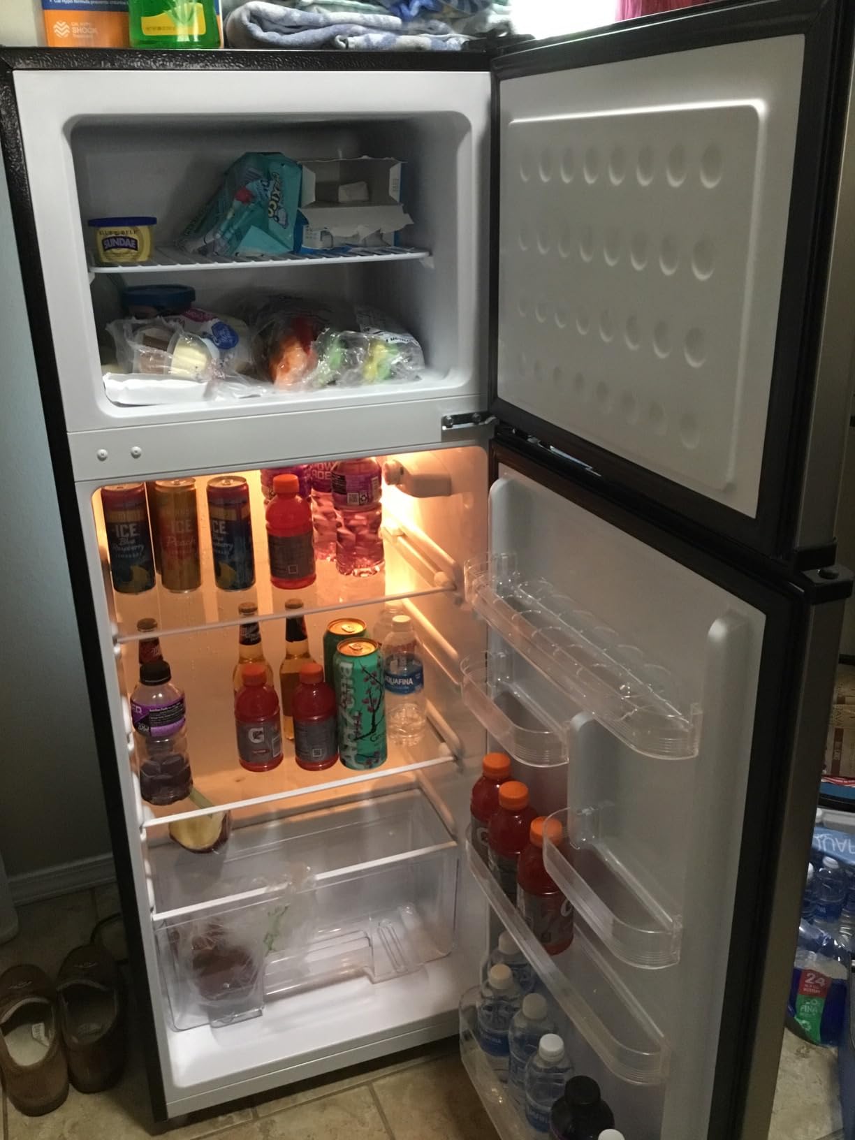 ARCTIC CHEF ACFR741BLACKAMZ6COM Apartment Size-Top Freezer-2 Door Fridge-Adjustable Thermostat Control-Black-7.5 Cubic Feet customer photo 1