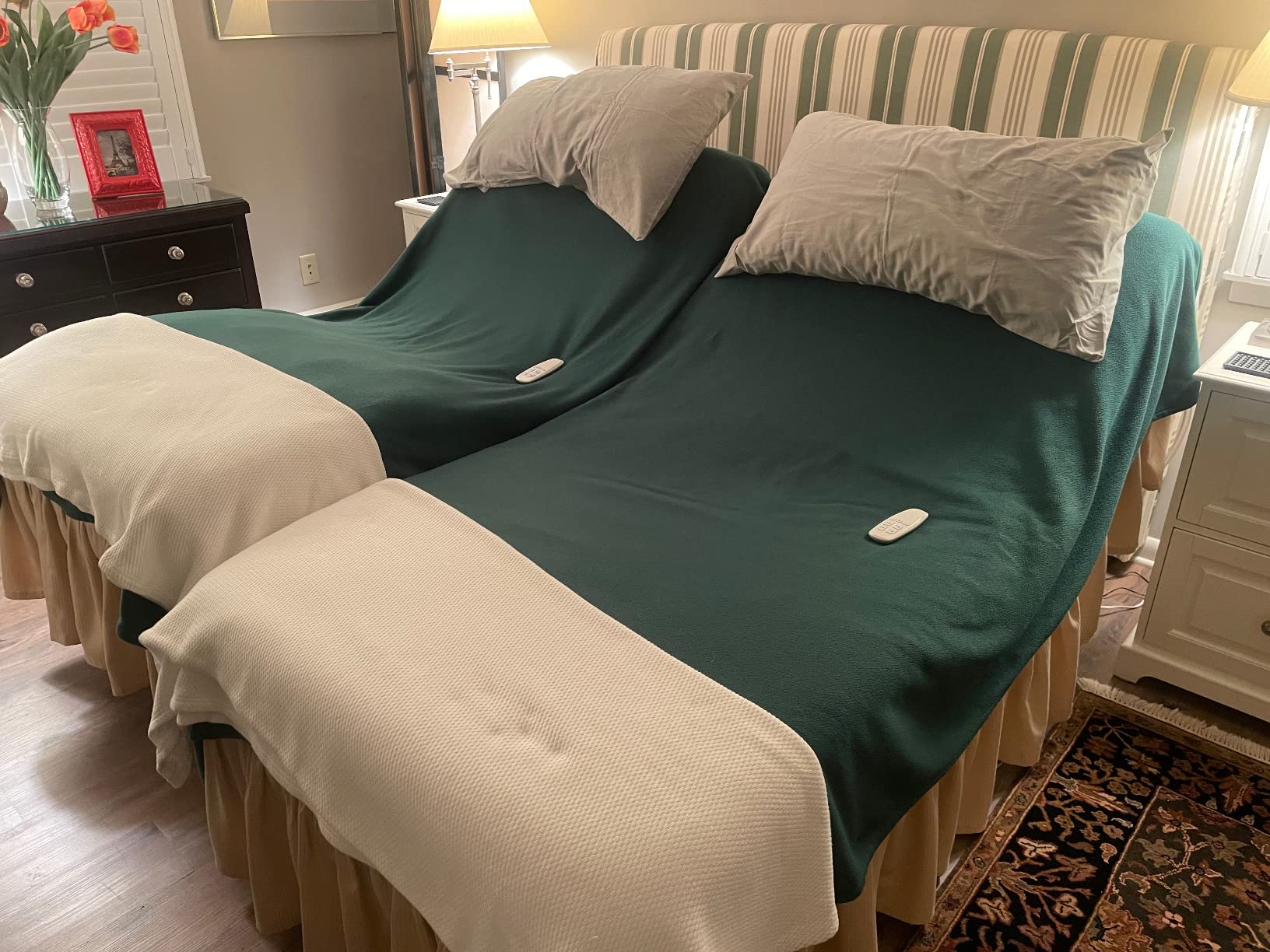 Lucid® L150 Adjustable Bed Frame – Head & Foot – Wireless Remote, Queen customer photo 2