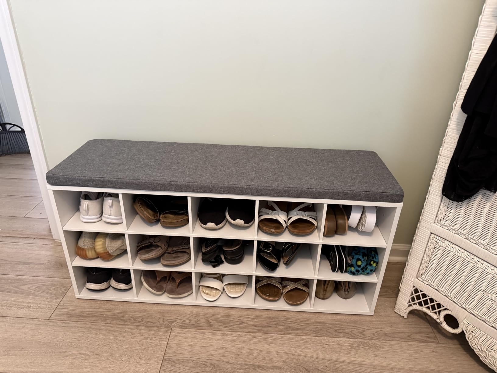 VASAGLE Shoe Bench with Cushion, 15 Compartments, 11.8 x 41.3 x 18.9 Inches customer photo 2