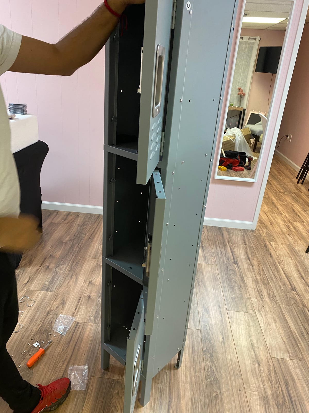 INTERGREAT Metal Locker for School Office Gym Metal Storage Locker Cabinet for Employees Students Steel Locker Triple Tier with 5 Door Gray customer photo 2