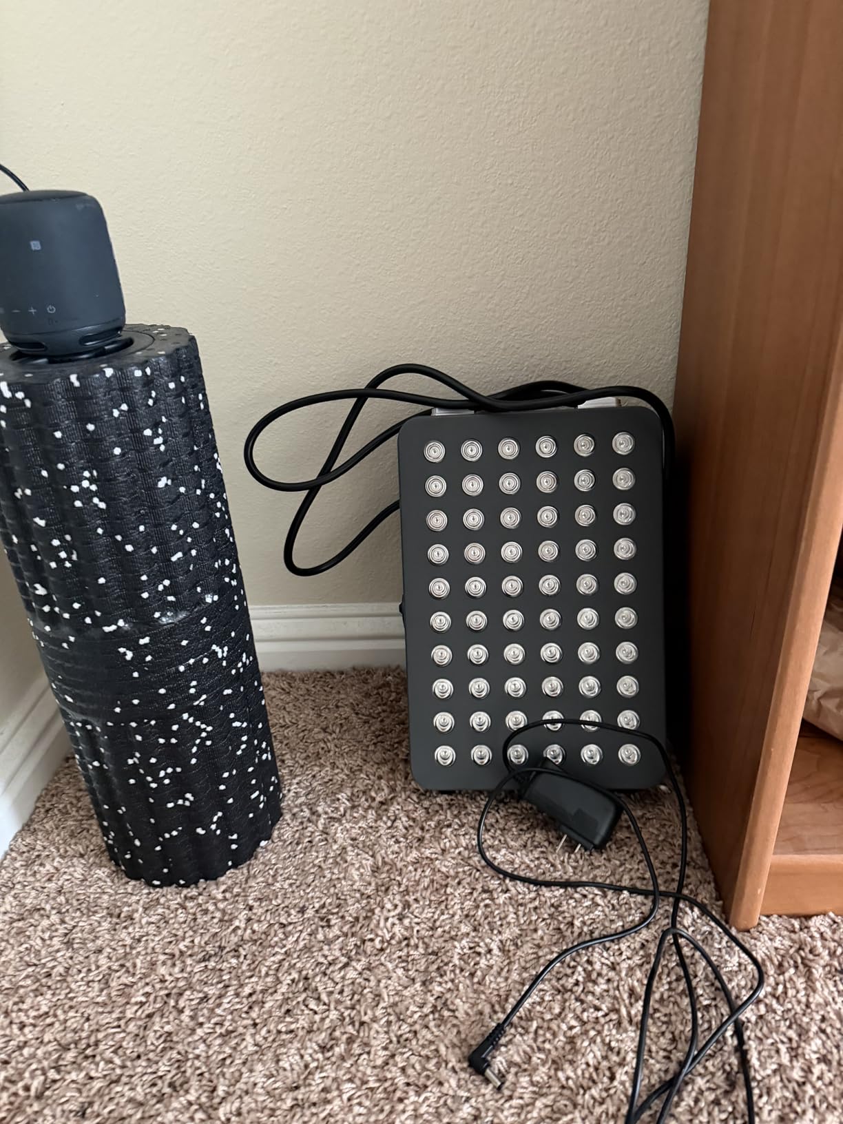 Hooga HG1500 Full Body Red Light Therapy Panel, 300 LEDs, 660nm Red & 850nm Near-Infrared Light, Built-in Timer, Door Hanging Kit customer photo 1