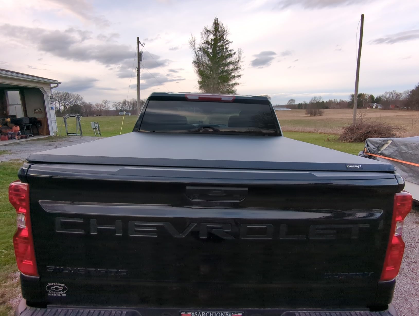 OEDRO Soft Tri-Fold Tonneau Cover for 2019-2026 Chevy Silverado 1500 5.8ft customer photo 2