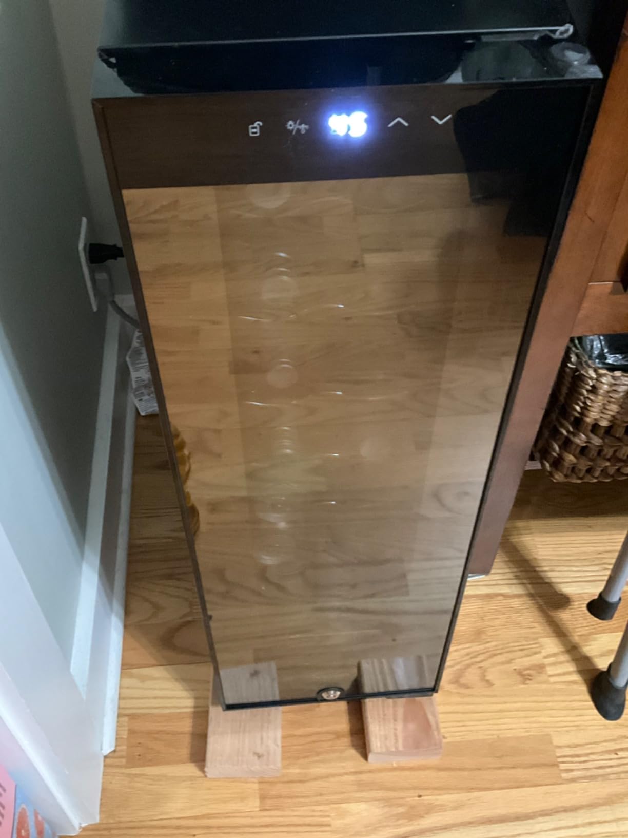 Ivation 12 Bottle Compressor Wine Cooler, Freestanding Fridge w/Lock, Black customer photo 1