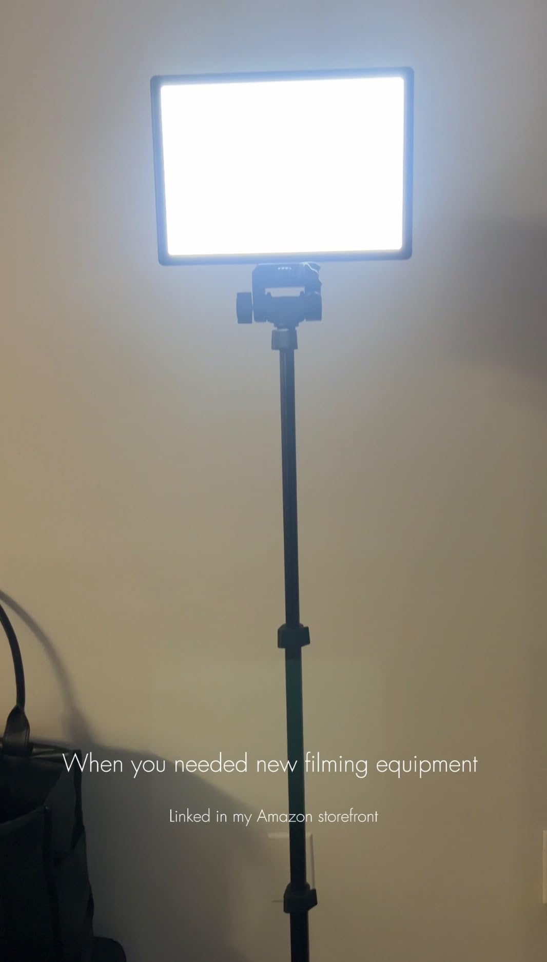 NEEWER LED Video Soft Light Panel,19.5W Ultra Slim Dimmable Bi Color Studio Camera Light with 2PCS 4000mAh Built in Lithium Batteries, 3200-5600K CRI95+ for Photography Video Recording Live Streaming customer photo 1