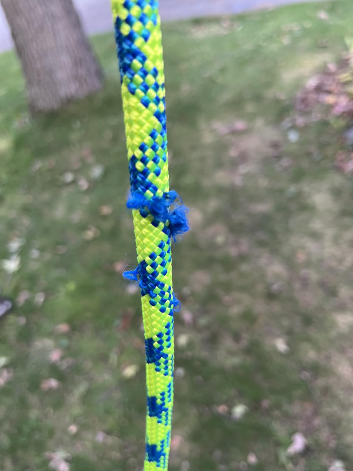 NewDoar 10.5mm(2/5in) Dynamic Rope,24KN(5231 lb) Robust Nylon Kernmantle,3 Sizes Multipurpose Rope for Outdoor Mountaineering Rock Climbing Rescue customer photo 1