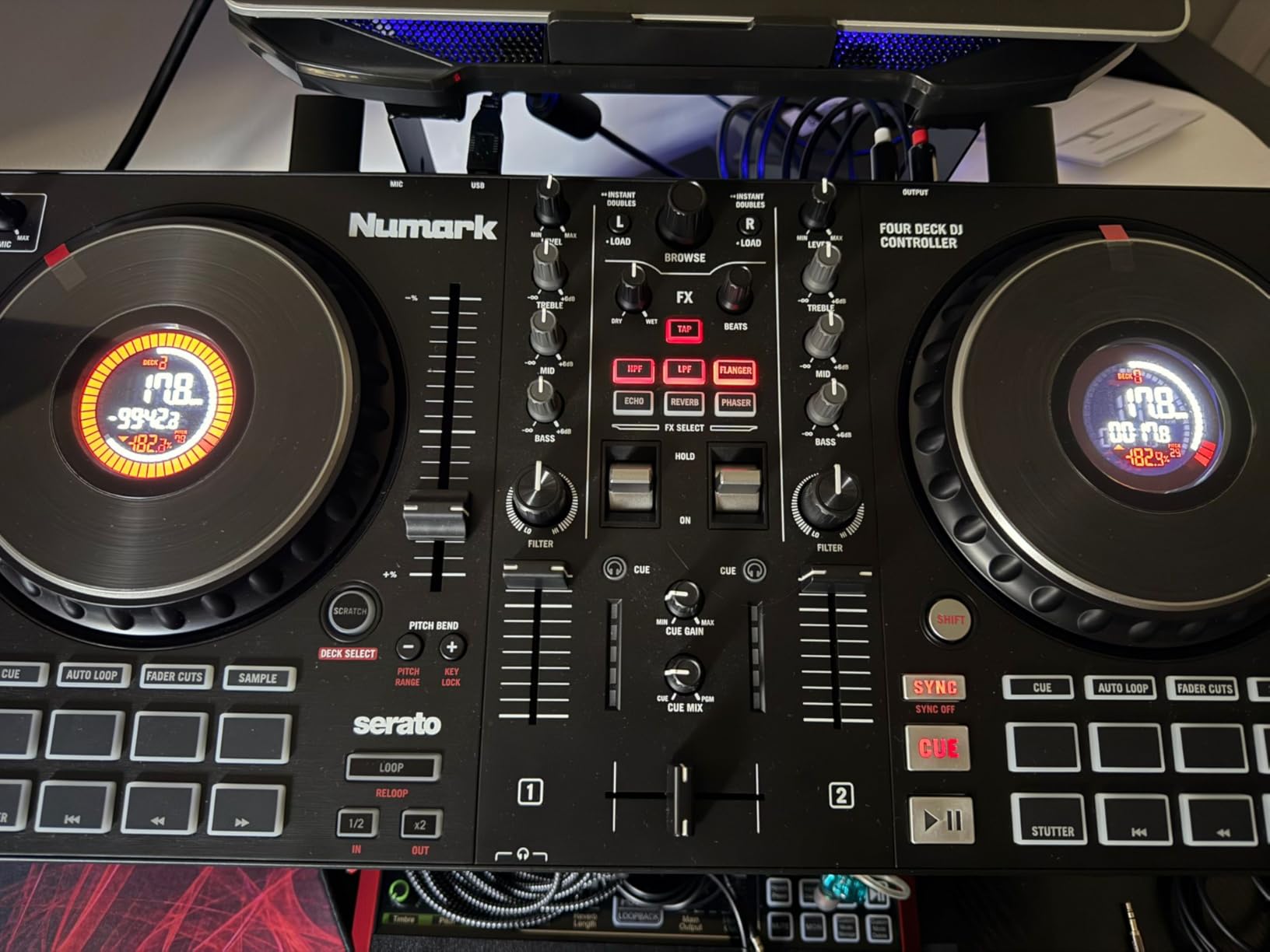Numark Mixtrack Platinum FX DJ Controller customer photo 2