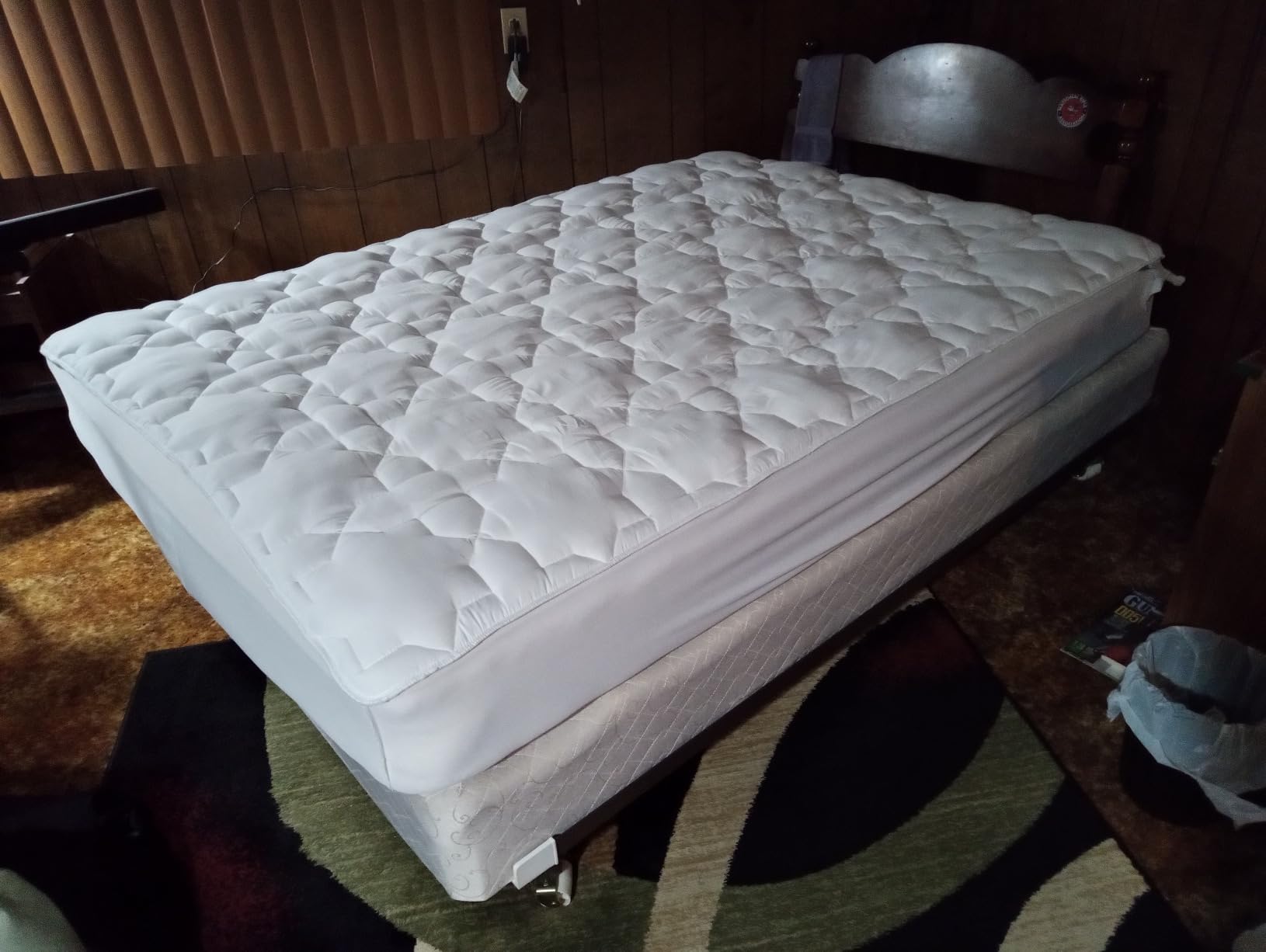 CozyLux Queen Mattress Pad, 450 GSM Fill, Cotton Top, 8-21 Inch Pocket customer photo 2
