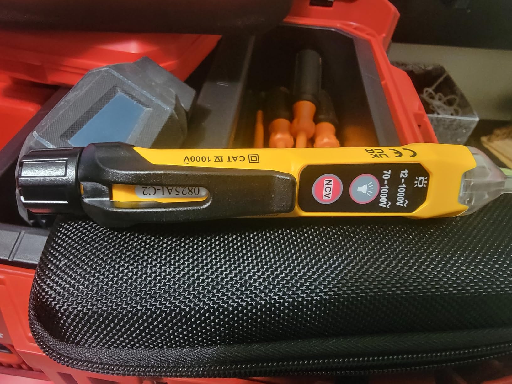 Klein Tools NCVT3P Dual Range Non Contact Voltage Tester, 12 - 1000V AC Pen, Flashlight, Audible and Flashing LED Alarms, Pocket Clip customer photo 2