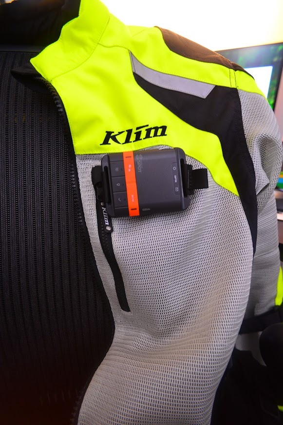Spot Gen 4 Satellite GPS Messenger customer photo 1