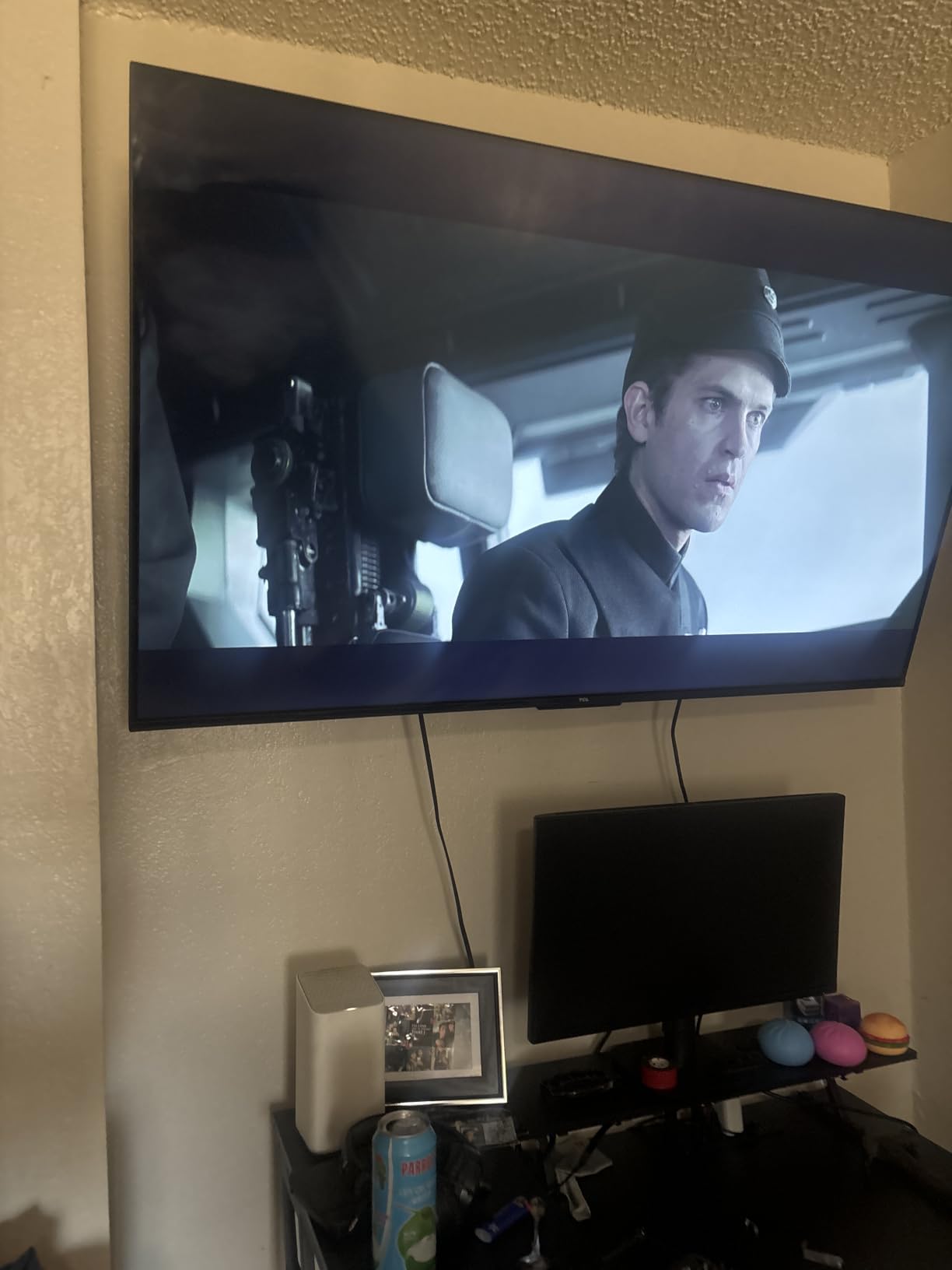 Mounting Dream Full Motion TV Wall Mount for 42-90 Inch TV up to 154lbs customer photo 2