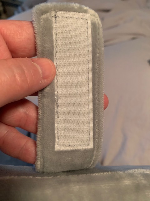 foverhom Memory Foam Knee Pillow Orthopedic Leg Support Grey | High Density Foam with Soft Breathable Cover, Suitable for Side Sleepers, Pregnancy and Daily Rest at Home or Travel Use customer photo 2