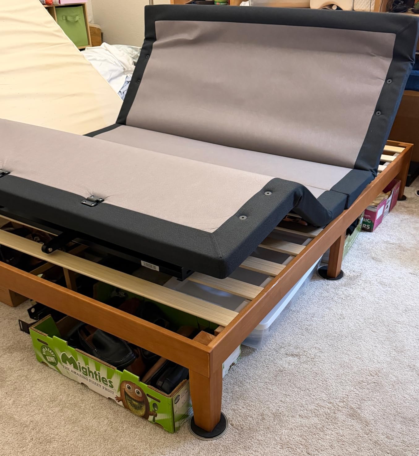 Sven & Son Harmony Adjustable Bed Base, Head and Foot Lift, Massage, Under-Bed Lights, USB, Memory, Zero Gravity Smart Frame - Full customer photo 1