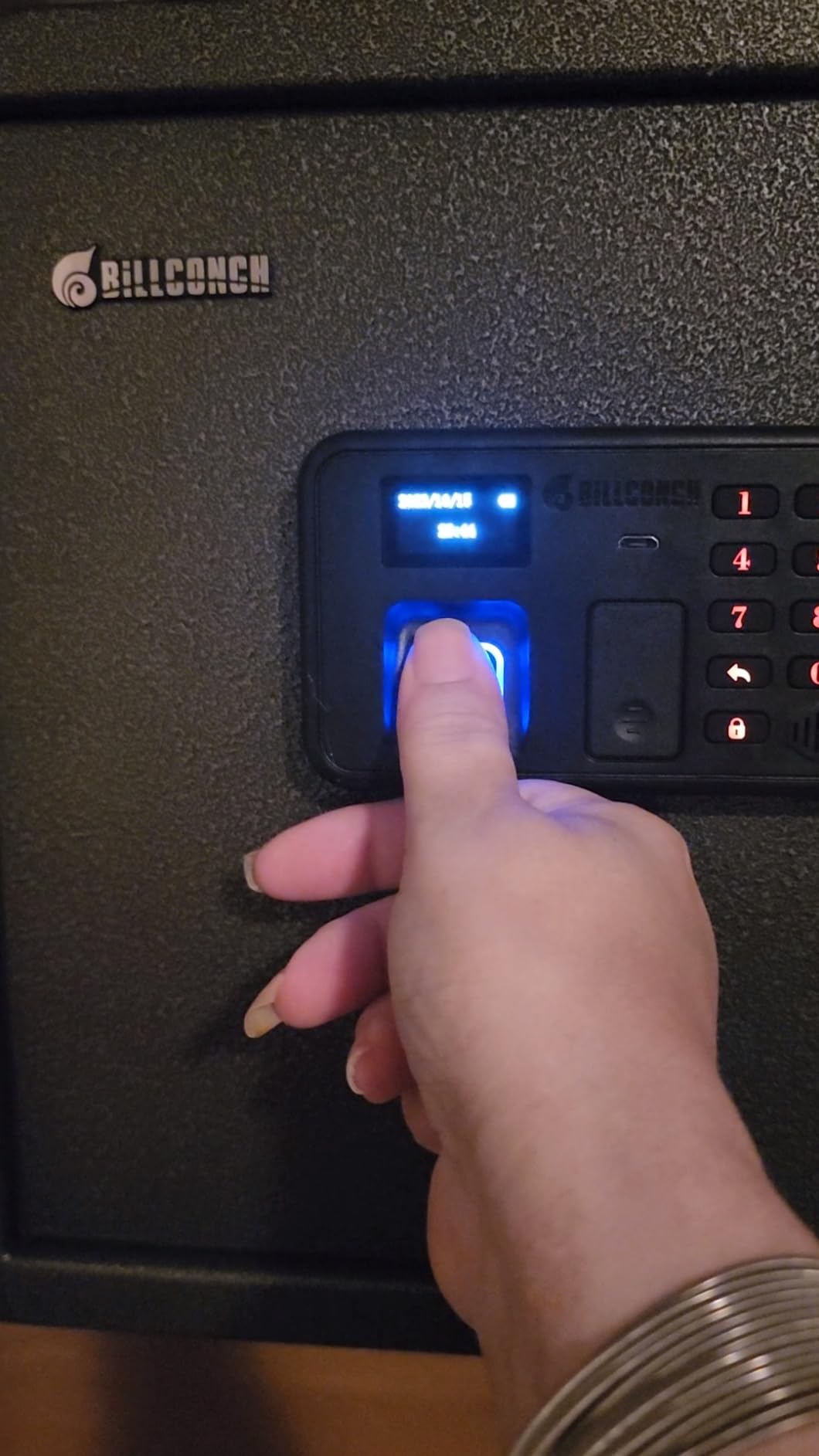 BILLCONCH Biometric Gun Safe for 6 Pistols, Large Handgun Safe for Home customer photo 1