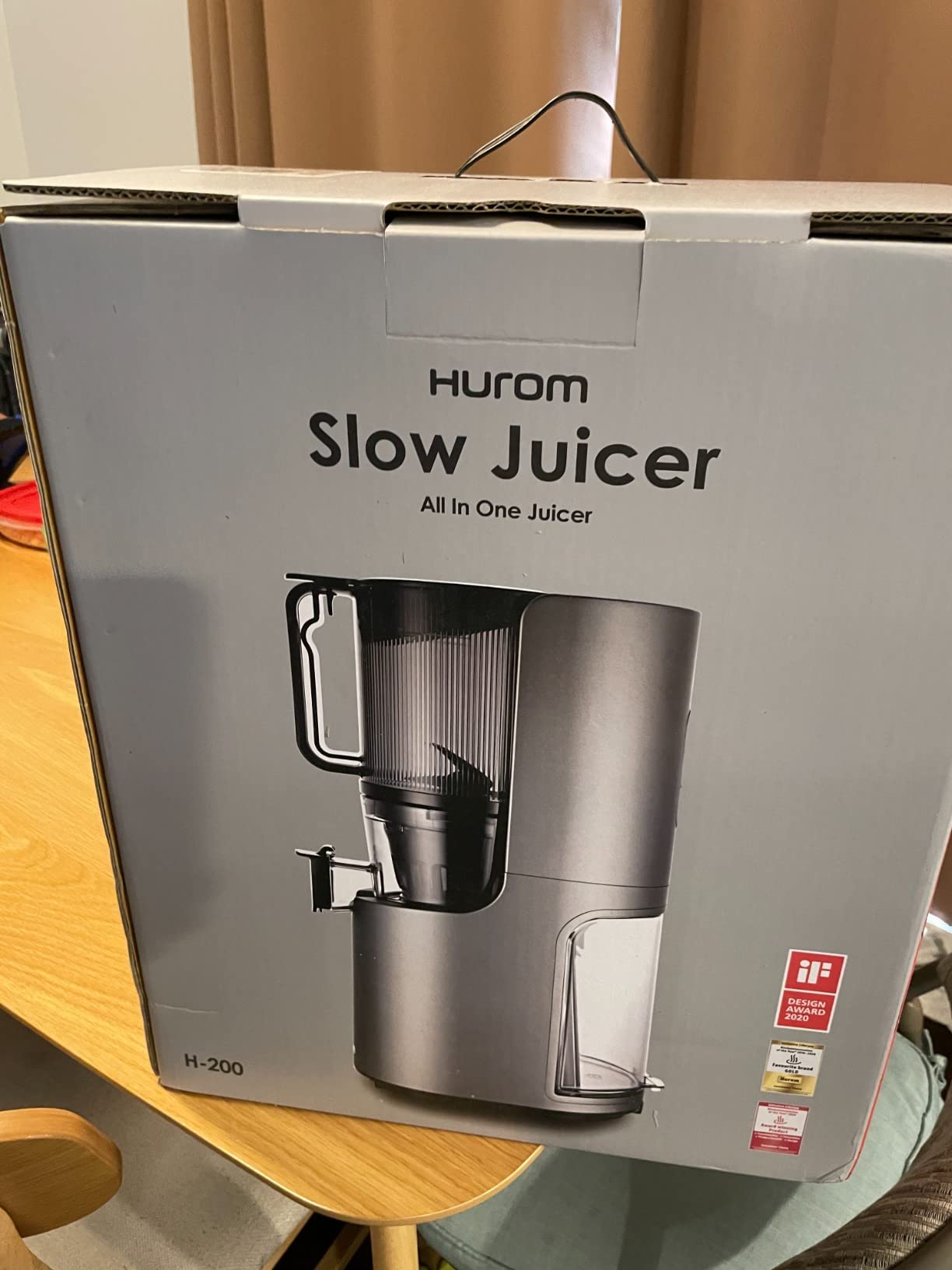 Hurom H-200 Electronic Slow Juicer Machine (Silver) - Self Feeding w Big Mouth Hopper to Fit Whole Fruits & Vegetables - Healthy Living - Easy Rinse Clean No Scrub BPA Free Easy Assembly customer photo 1