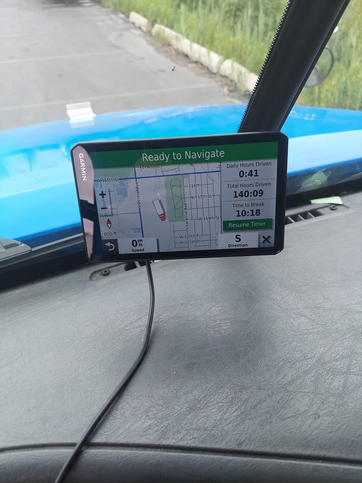 Garmin - dezl OTR700 7 inches GPS Truck Navigator - Black 010-02313-00 (Renewed) customer photo 2