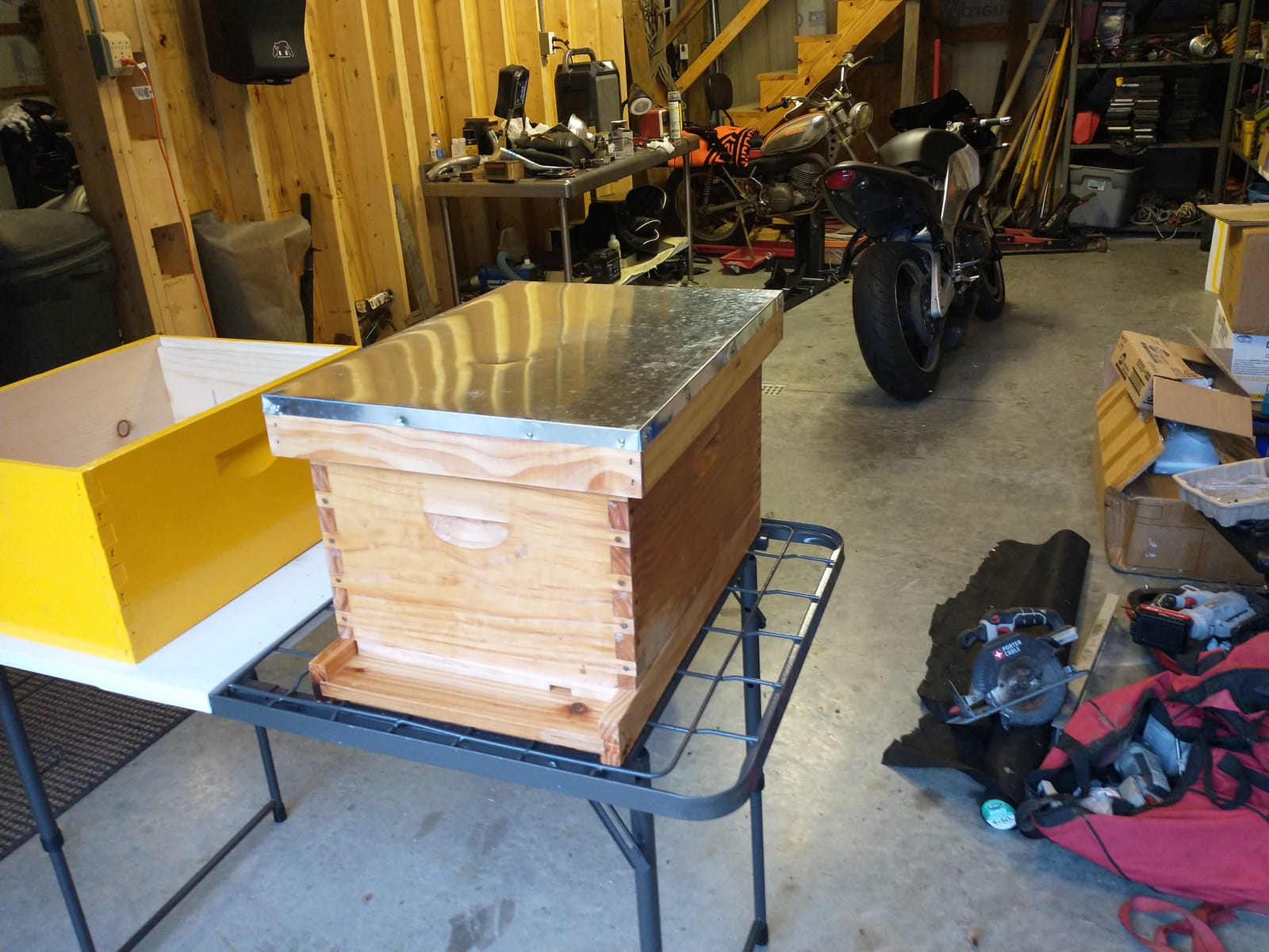 Beehive Starter Kit 8-Frame Bee Boxes and Frames Beehive Kit Wax Coated Bee Hives and Supplies Starter Kit Including Beekeeping Tools Kit with Beekeeping Veil customer photo 1