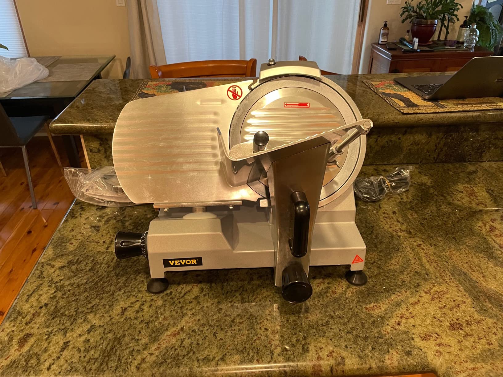 VEVOR Commercial Meat Slicer, 10 inch Electric Food Slicer, 240W Frozen Meat Deli Slicer, Premium Chromium-plated Steel Blade Semi-Auto Meat Slicer For Commercial and Home use | Commercial and Home Use, Premium Chromium-plated Steel Blade Semi-Auto Machine, 300–450 RPM, Adjustable Cutting Thickness customer photo 2