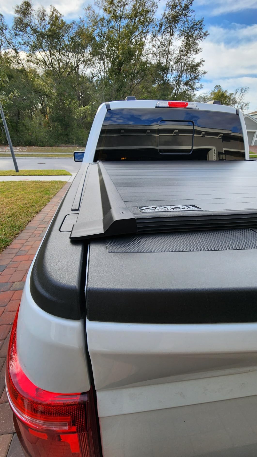 Gator Recoil Retractable Truck Bed Tonneau Cover | G30378 | Fits 2021 - 2026 Ford F-150 (Incl. Raptor/Lightning) 5' 7