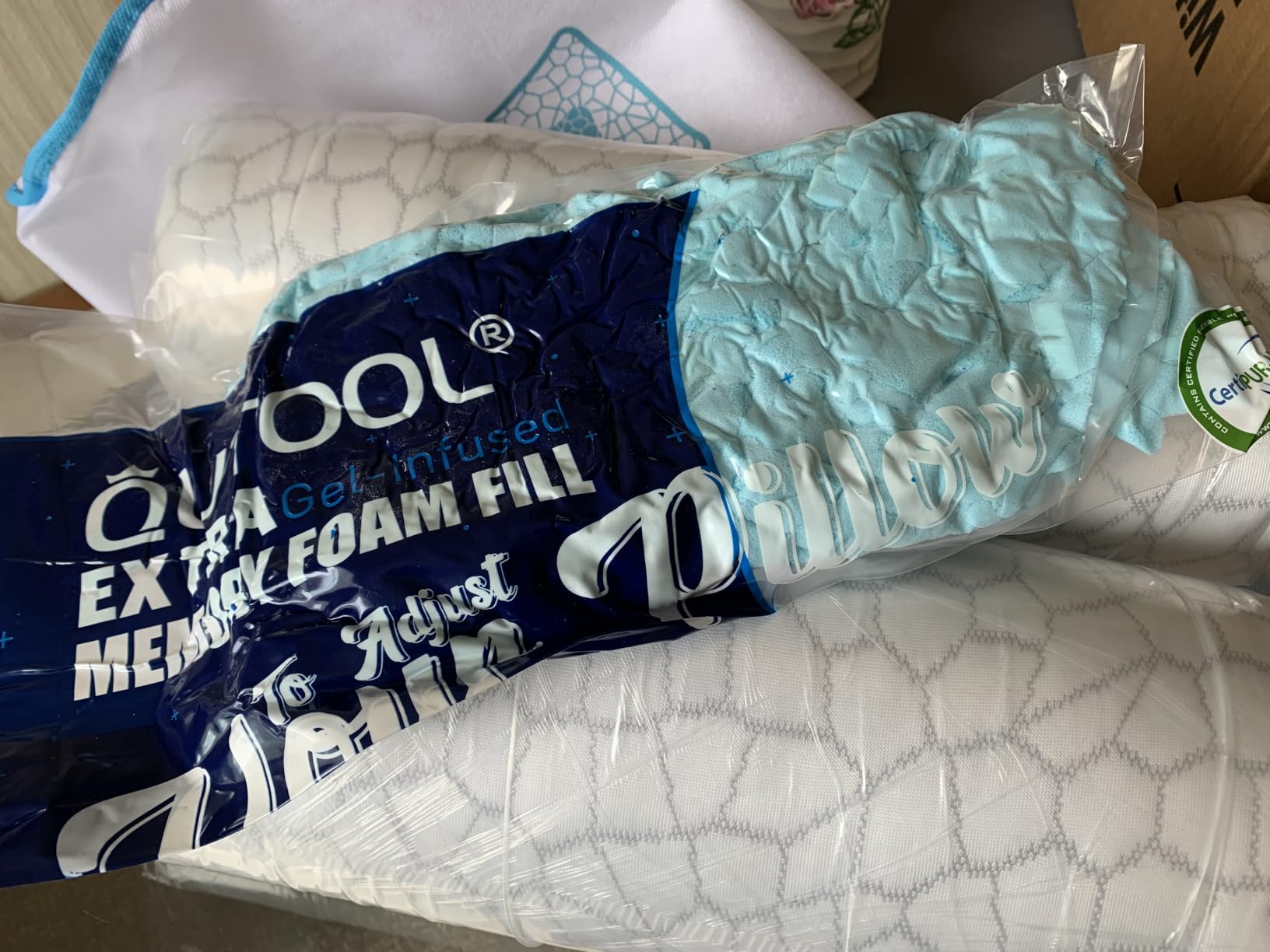 QUTOOL Cooling Pillow for Sleeping, CertiPUR-US Shredded Memory Foam King Pillows Set of 2, Cool Pillow for Hot Sleepers Adjustable Firm Pillow for Side, Back, Stomach Sleepers Soft Yet Support, White customer photo 2